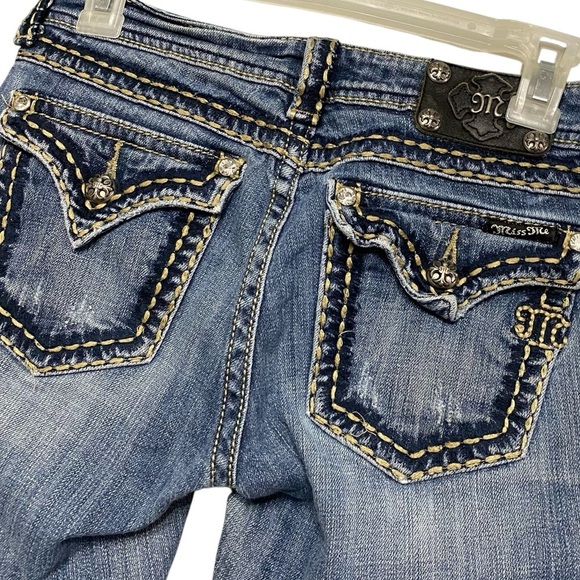 Stylish Blue Women's Jeans - Picture 6 of 11